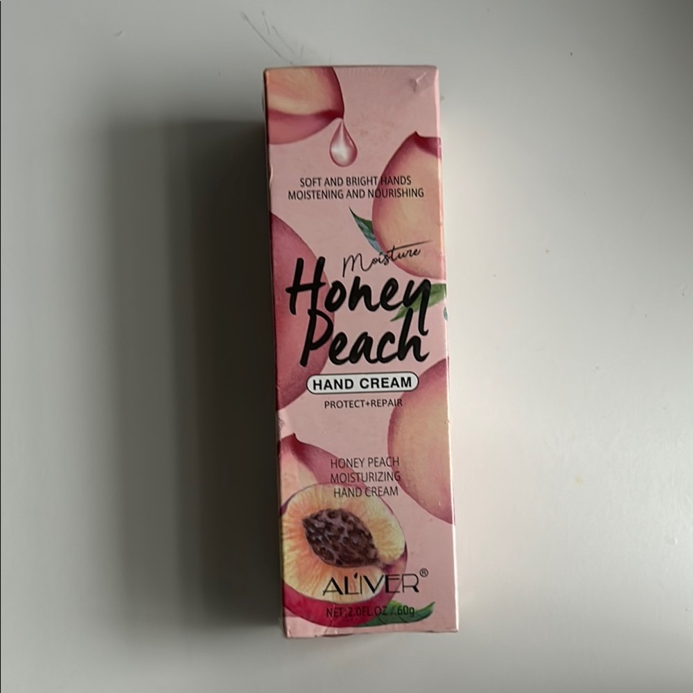 NWOT Aliver Moisture Honey Peach Hand Cream 60g